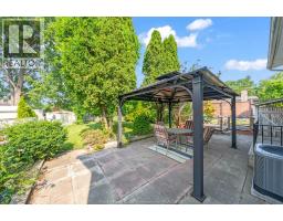 3343 HEMLOCK - 19