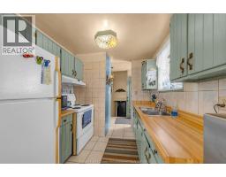 3343 HEMLOCK - 26