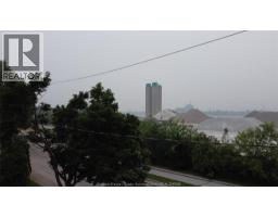 3067-3069 RUSSELL STREET - 13