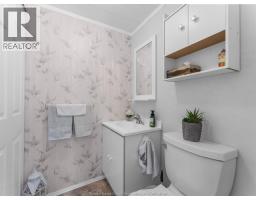 338 DREW DRIVE - 22