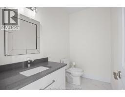 103 BAY STREET - 25