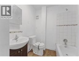 418 CARON AVENUE - 27