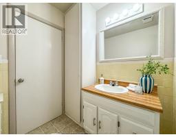 482 JOHN M ST - 21
