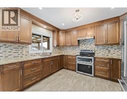 18 ELIZABETH CRESCENT - 14