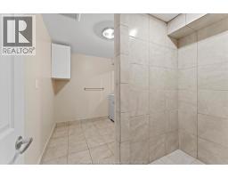 18 ELIZABETH CRESCENT - 25