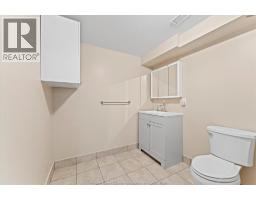 18 ELIZABETH CRESCENT - 26