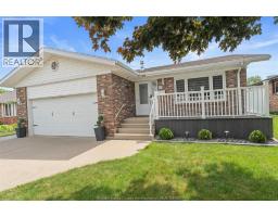 18 ELIZABETH CRESCENT - 4