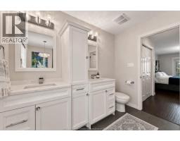 689 GEORGE KENNEDY WAY - 18