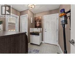 689 GEORGE KENNEDY WAY - 19