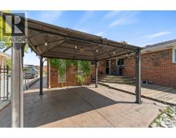 140 VICTORIA STREET South - 30