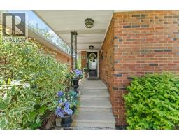 140 VICTORIA STREET South - 5