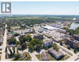 120 PICKERING UnitNo. 809 - 22