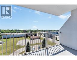 120 PICKERING UnitNo. 809 - 8