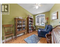 336 ROCKPORT - 18
