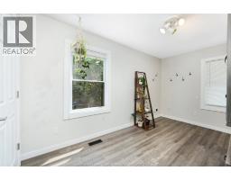 1032 Josephine AVENUE - 20