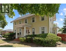 1409 GRANVILLE CRESCENT - 2