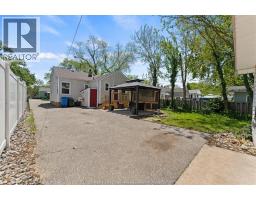 3560 BARRYMORE LANE - 24