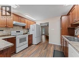 3560 BARRYMORE LANE - 9