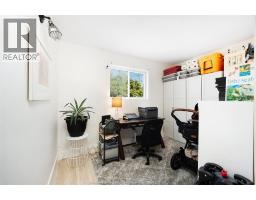 1092 MONMOUTH - 16