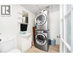 1092 MONMOUTH - 17