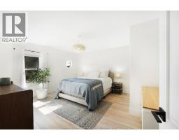 1092 MONMOUTH - 18