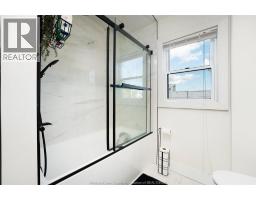 1092 MONMOUTH - 23