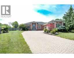 1747 CHORNOBY CRESCENT - 2