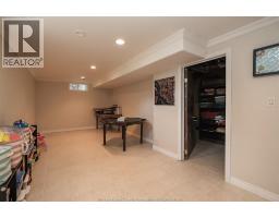 1747 CHORNOBY CRESCENT - 30