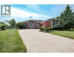 1747 CHORNOBY CRESCENT - 43