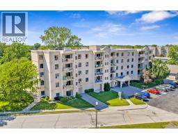 315 VILLAGE GROVE DRIVE UnitNo. 505 - 3