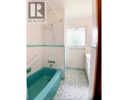 541 LAKEVIEW AVENUE - 15