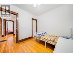 686 MCKAY AVENUE - 15