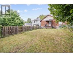 686 MCKAY AVENUE - 31