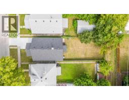 686 MCKAY AVENUE - 34