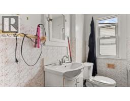 2165-2167 Dougall AVENUE - 20
