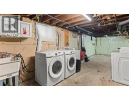2165-2167 Dougall AVENUE - 27