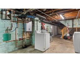 2165-2167 Dougall AVENUE - 28