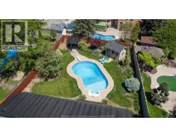 606 GEORGE KENNEDY WAY - 39