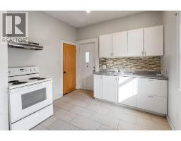 458-460 WAHKETA STREET - 19