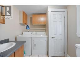 1070 ST. LUKE - 9