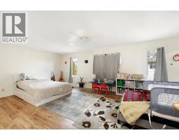 342 THORN RIDGE CRESCENT - 8