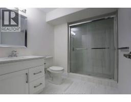 566 MAGUIRE STREET - 11
