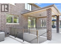 566 MAGUIRE STREET - 25