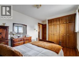 5 Lucy CRESCENT - 22