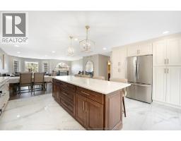 4205 BARTON CRESCENT - 18