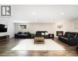 4205 BARTON CRESCENT - 26