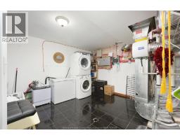 4205 BARTON CRESCENT - 32