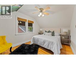 1086 VILLAIRE AVENUE - 16
