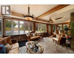 3500 VICTORIA BOULEVARD - 39