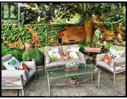 3500 VICTORIA BOULEVARD - 45